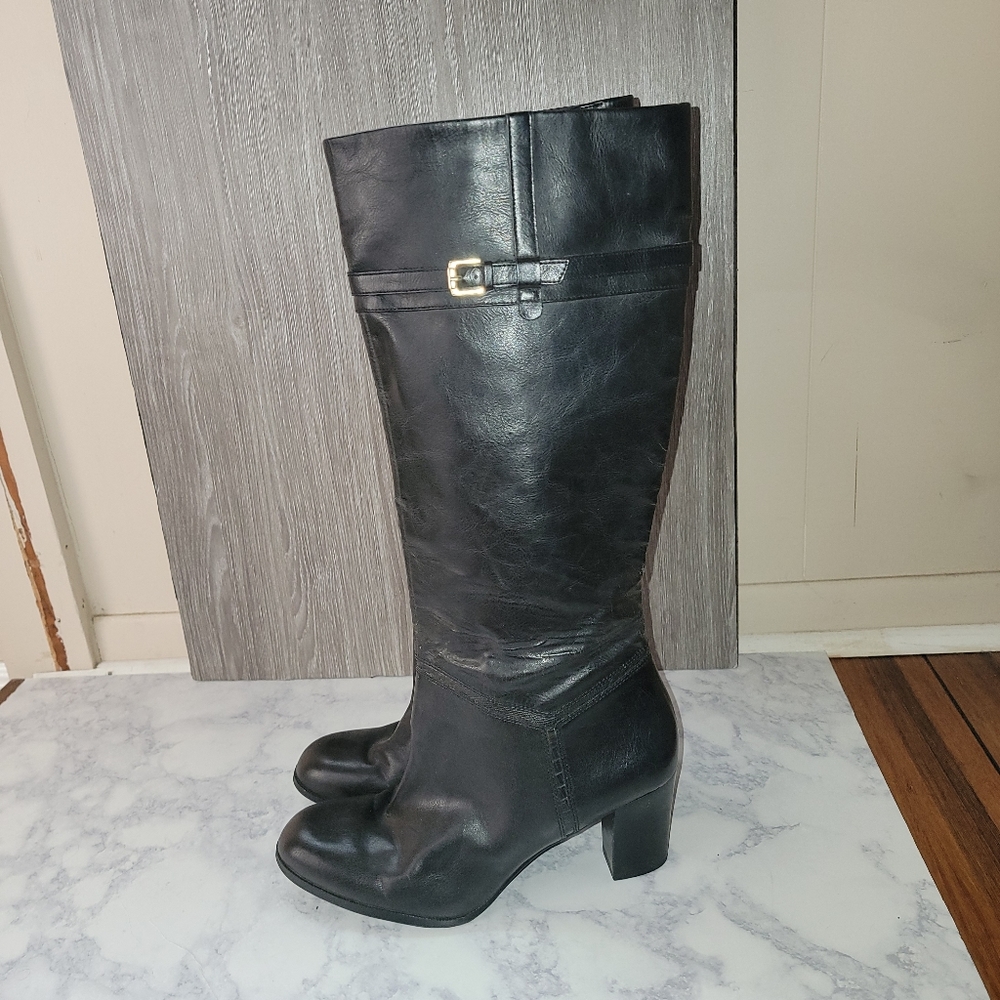 Naturalizer heeled boots size 11W